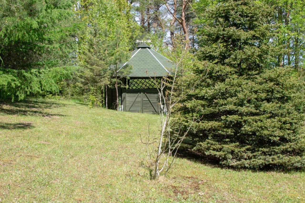 Gospodarstwo Agroturystyczne Nad Jeziorem Wsrod Lasow Lipnica  Buitenkant foto